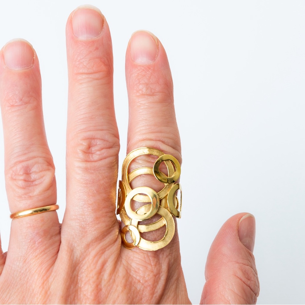 14K yellow gold Italian made statement ring Maria De Toni